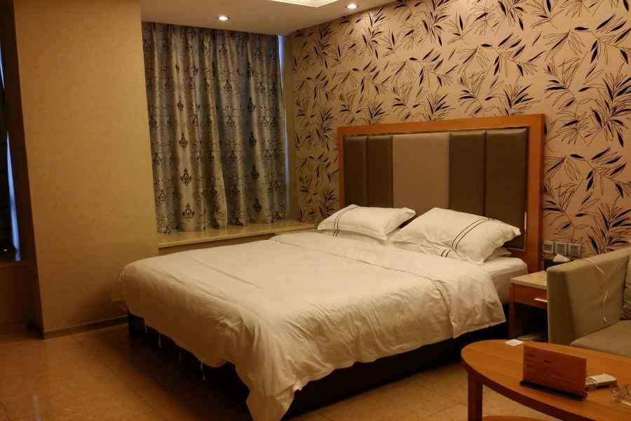 Hotel Yujiangyuan Weifudun 4*
