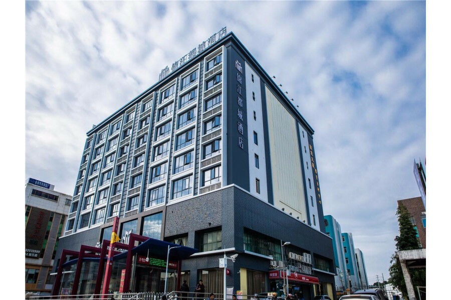 Metropolo Jinjiang 2* Canton