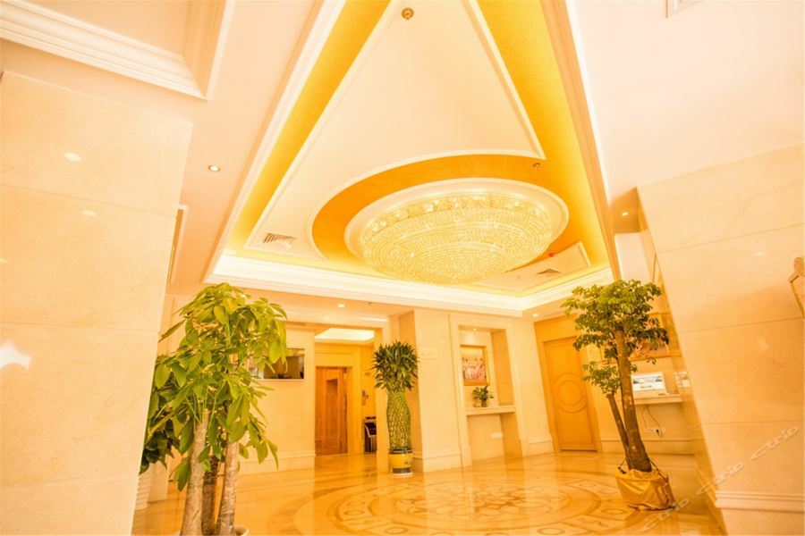 Vienna 3 Tower 3*