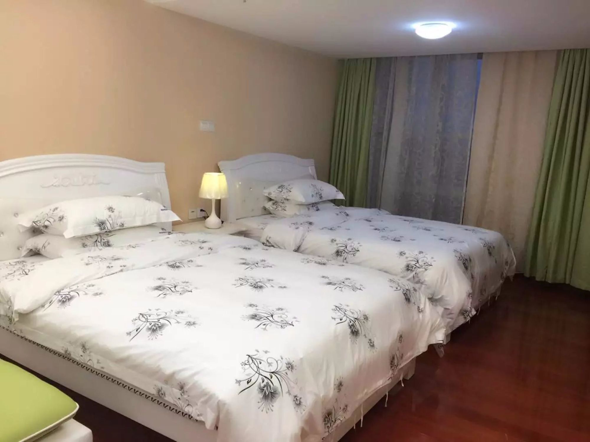 Mahattan Apartment *