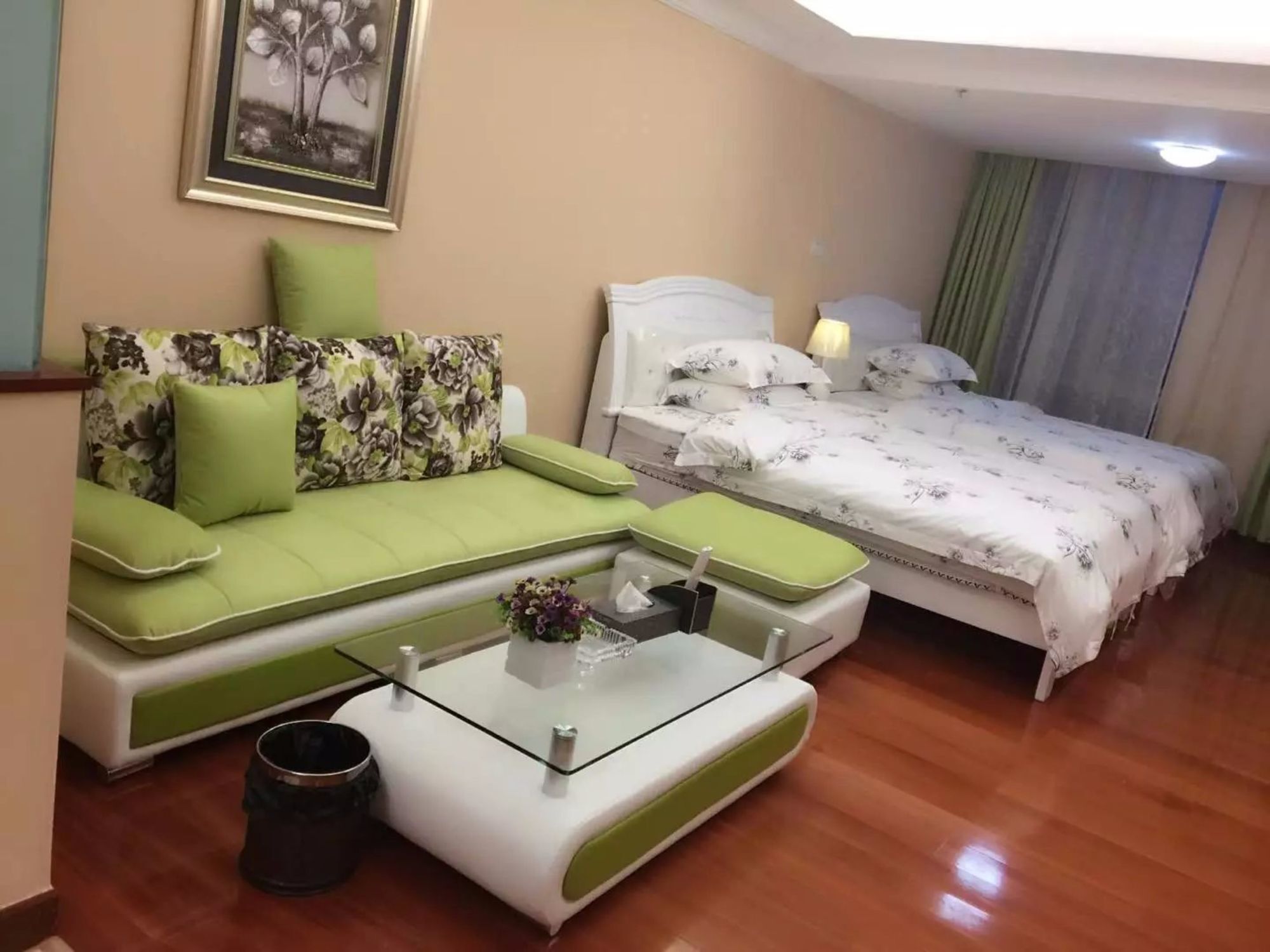 Mahattan Apartment *