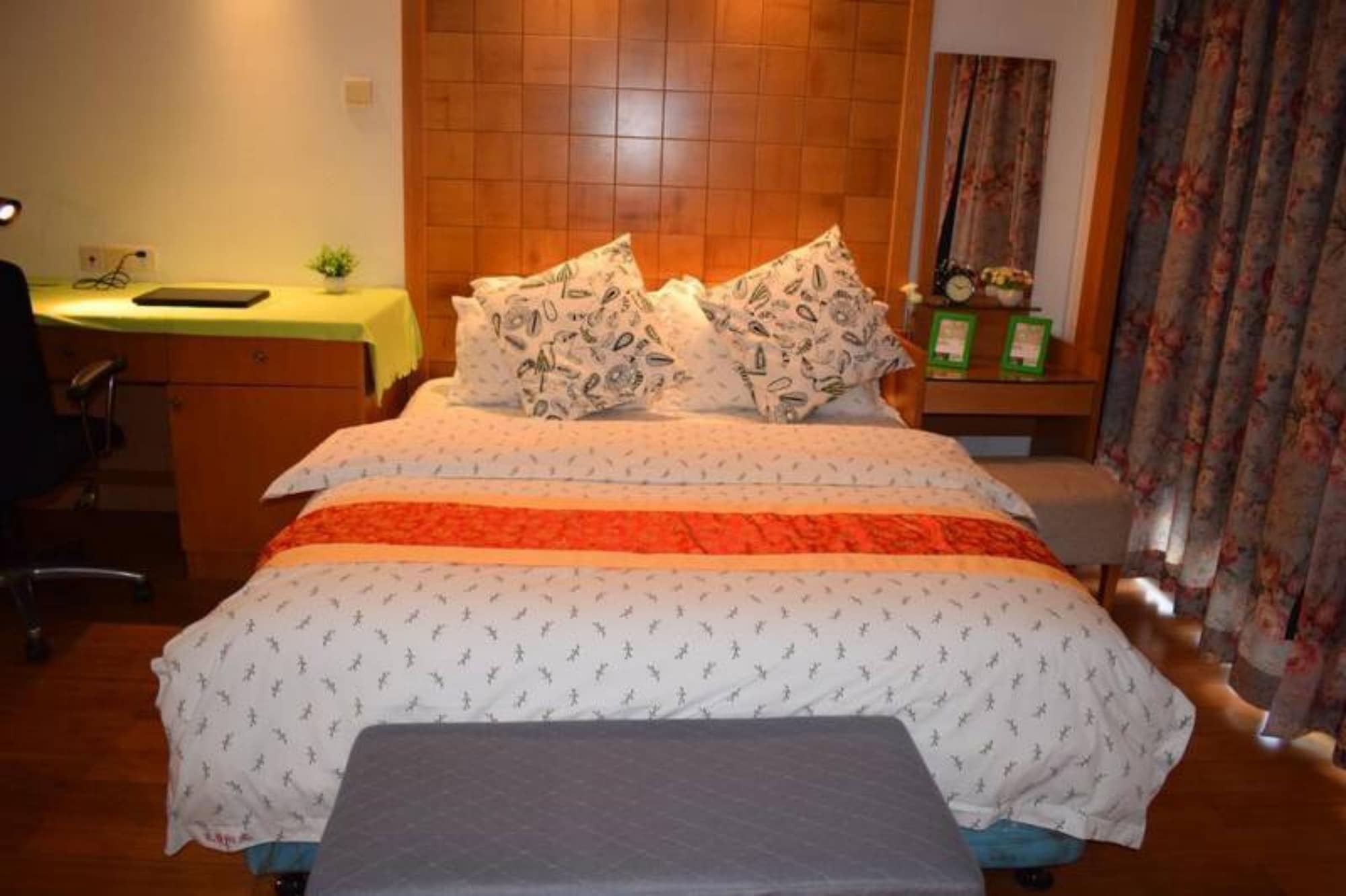 Lingnaying Business Apartment Guangzhou