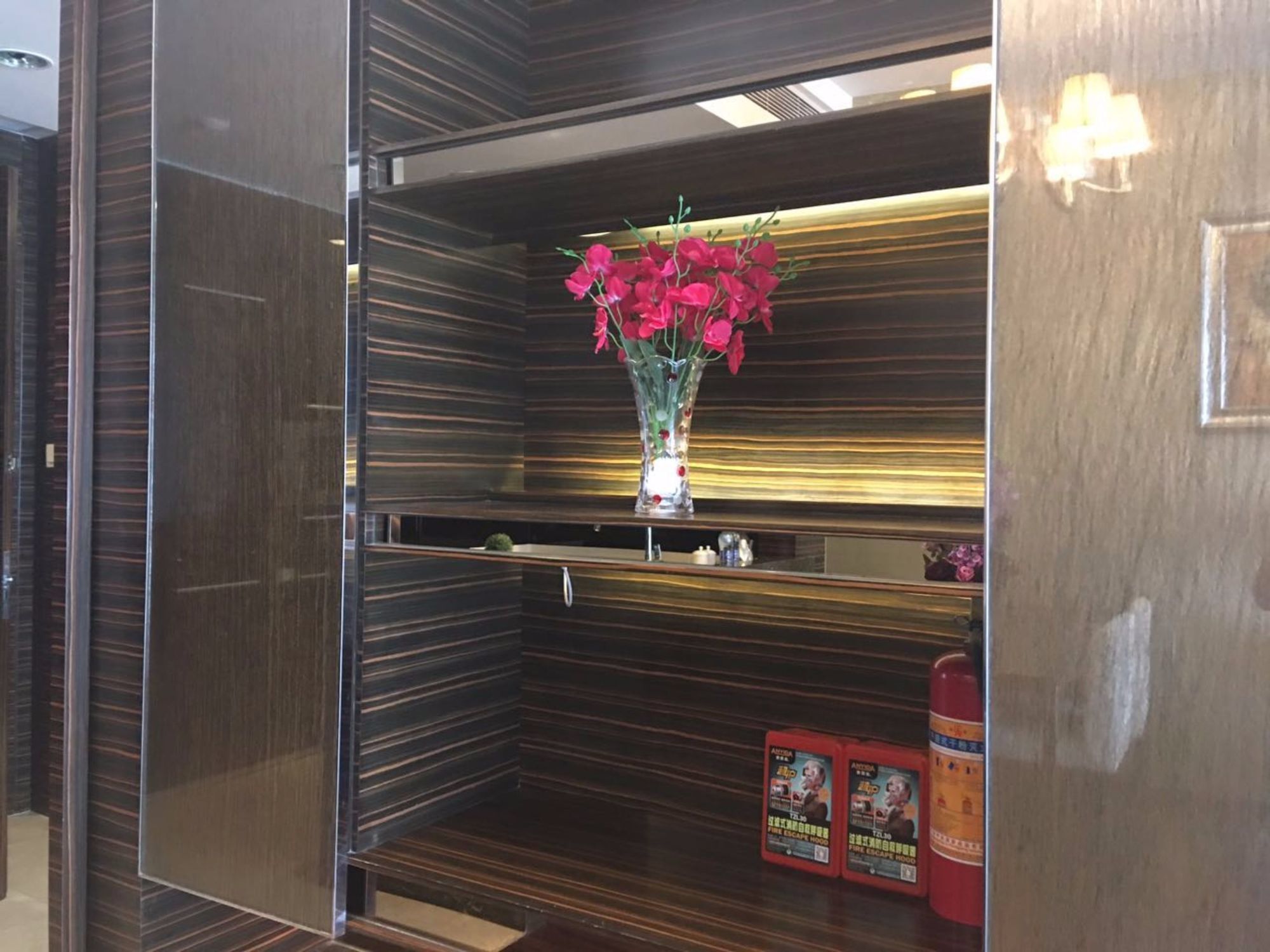Checkinn Business Apartment-poly World