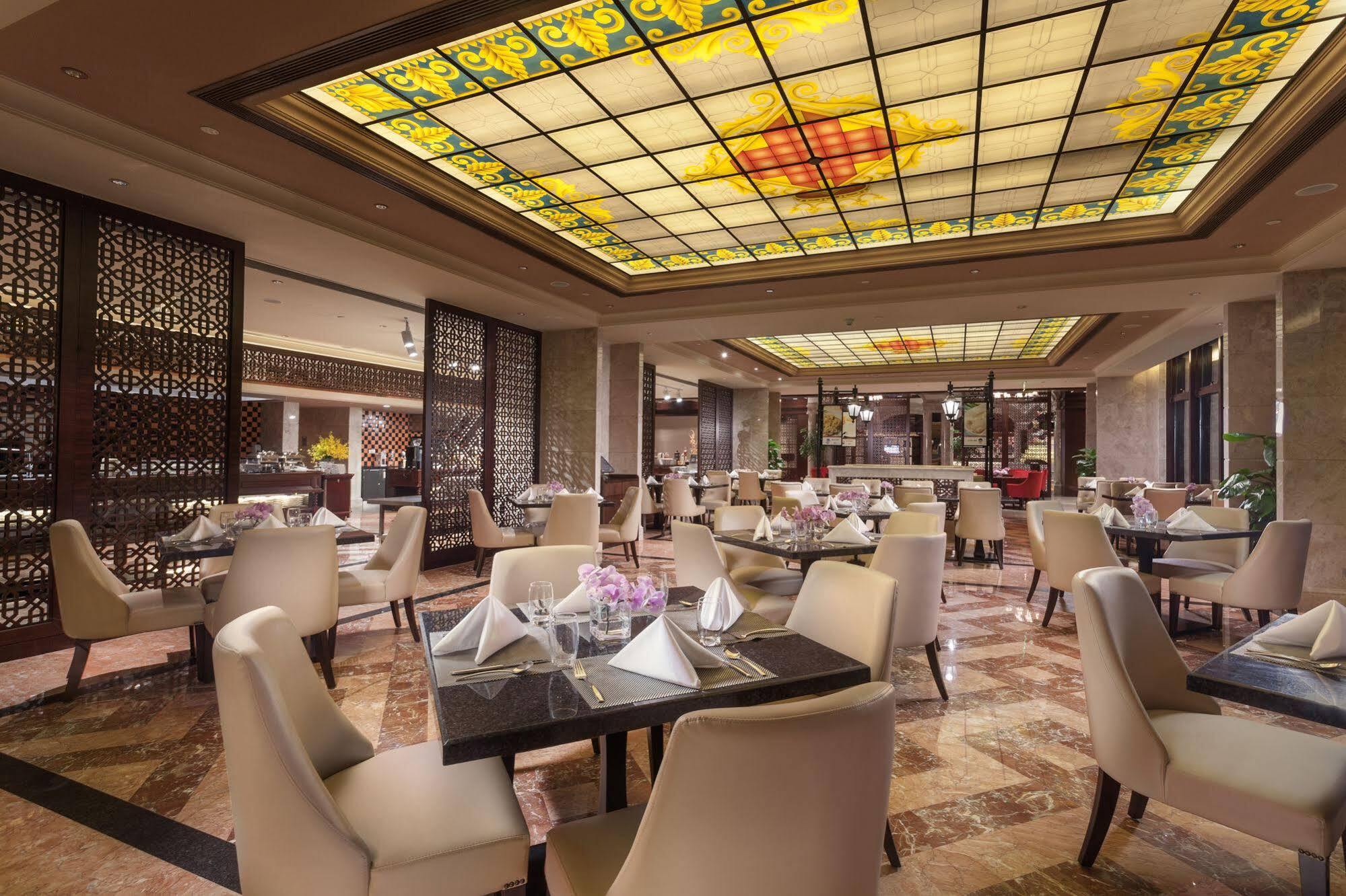 Hotel Airport Zone 4*