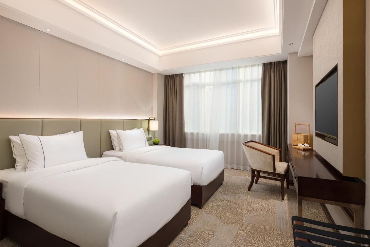 Echeng Zhujiang New Town Jinan Branch Hotel 3*