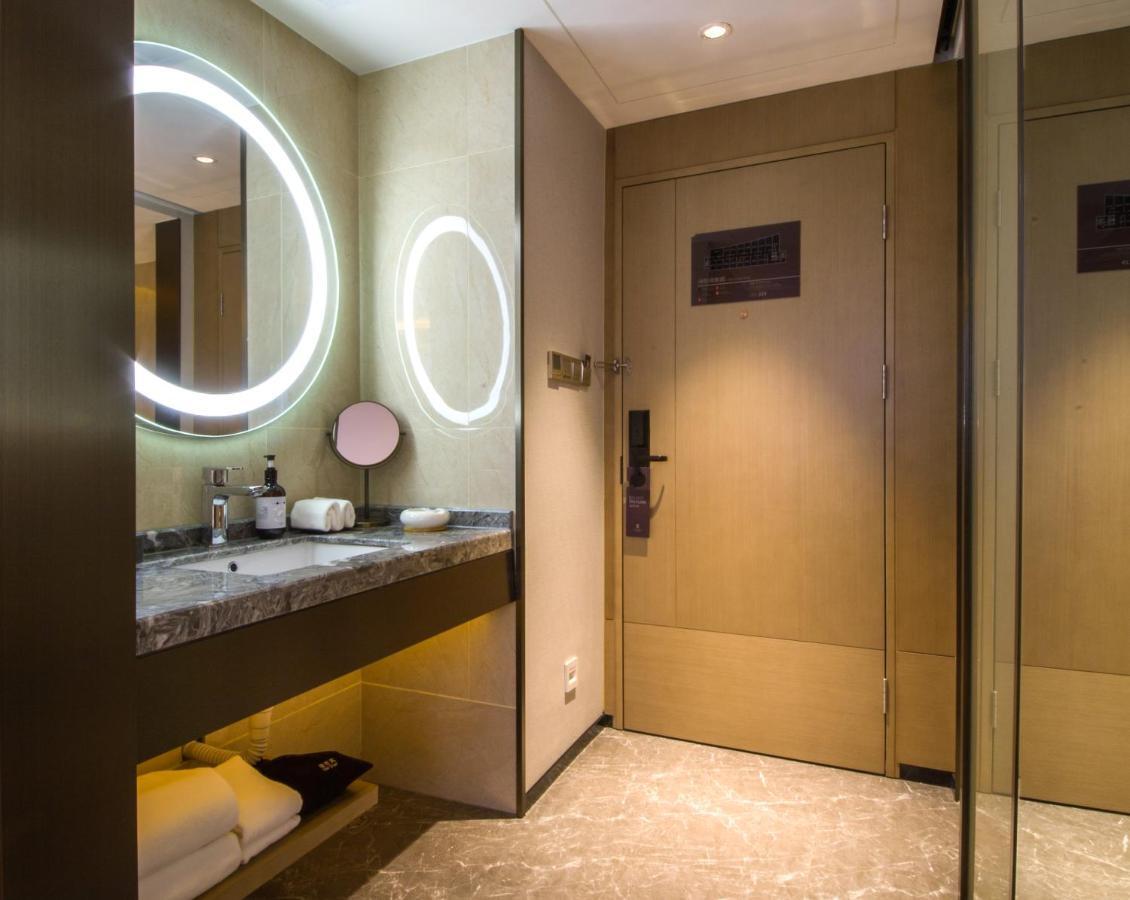 Echeng Zhujiang New Town Jinan Branch 3*