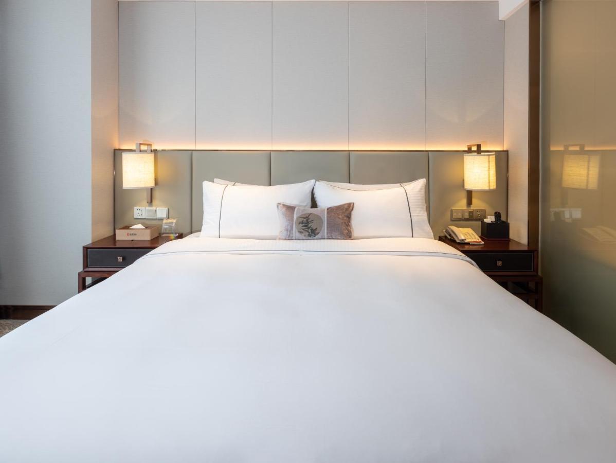 Hotel Echeng Zhujiang New Town Jinan Branch 3*