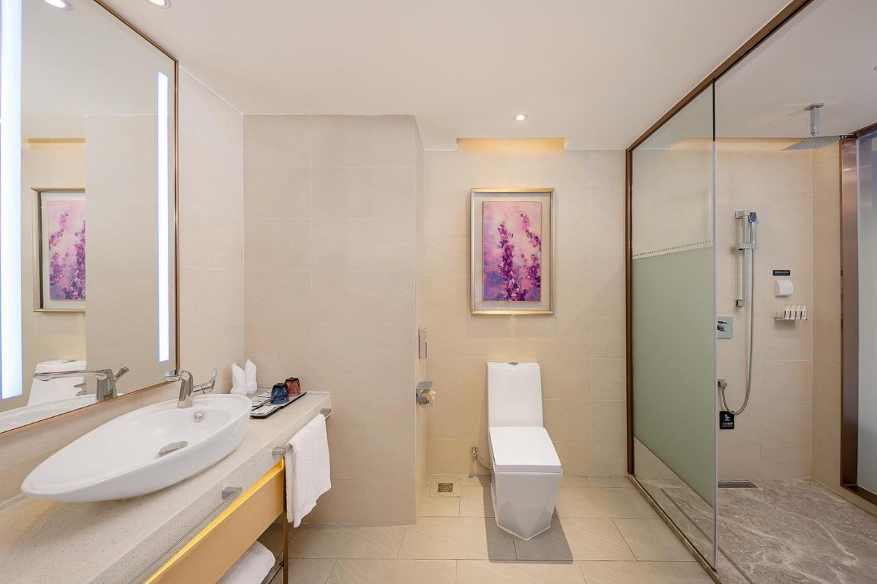 Hotel Echarm International Baiyun International Airport Huadu Plaza Branch - Free Deliver Service To Baiyun International Airport & Free Deliver Service To Fair Complex During Fair Period