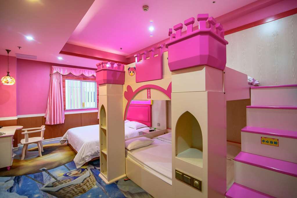 Ramada Encore By Wyndham Panyu Hotel