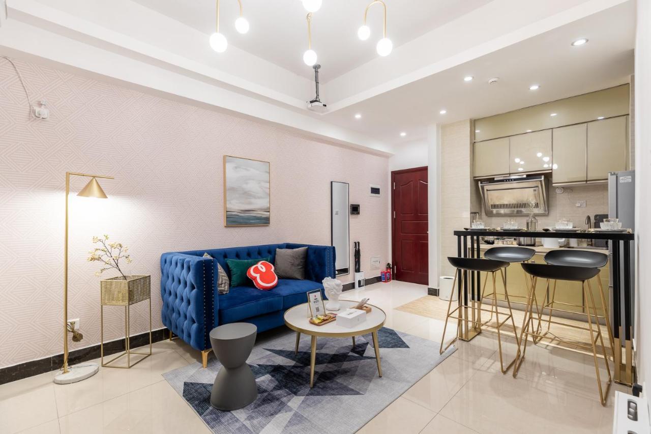 Tianhe-west Sports Road-