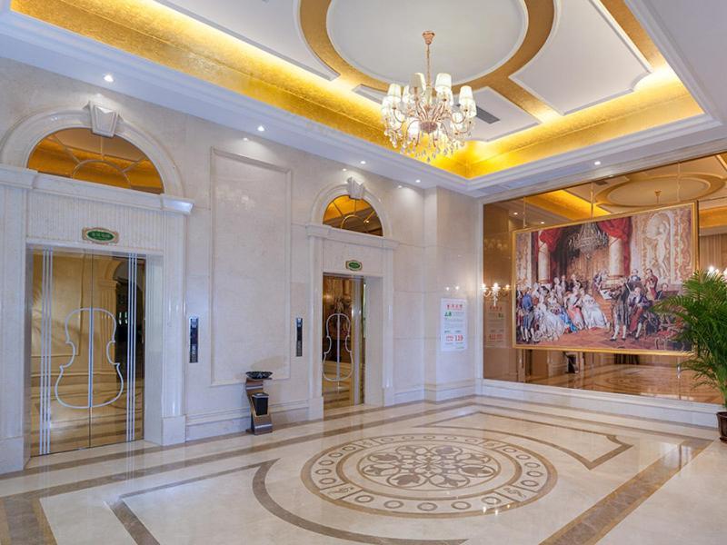 Vienna Conghua Jiangpu East Huanshi Road Hotel 3*