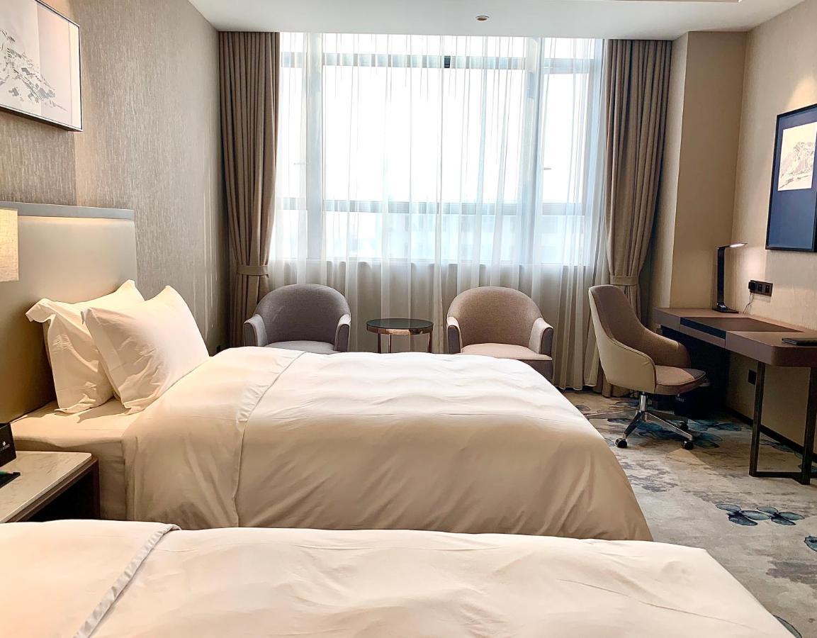 Southern Airlines Pearl Airport Hotel-canton Fair Free Shuttle Bus Guangzhou