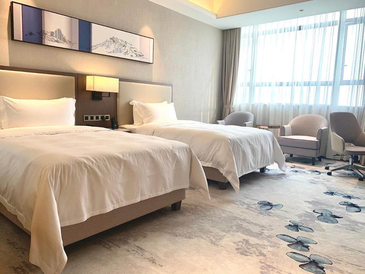 Southern Airlines Pearl Airport Hotel-canton Fair Free Shuttle Bus Hotel Guangzhou