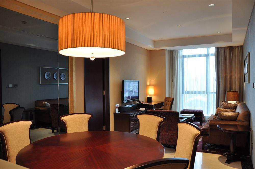 Oakwood Premier Aparthotel 5*