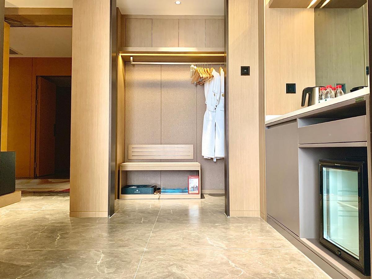 Southern Airlines Pearl Airport Hotel-canton Fair Free Shuttle Bus