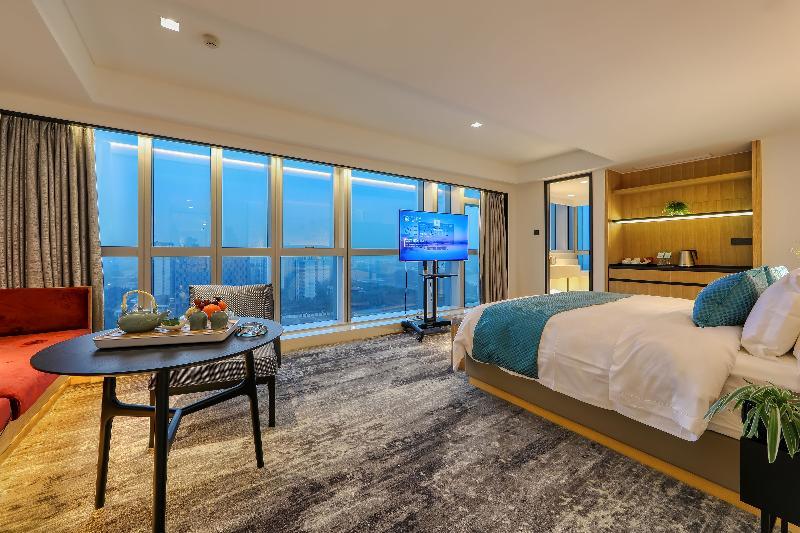 Hotel Longuu 4*