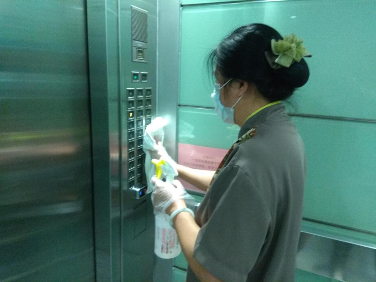Hotel Yihe Ouzhuang 4*