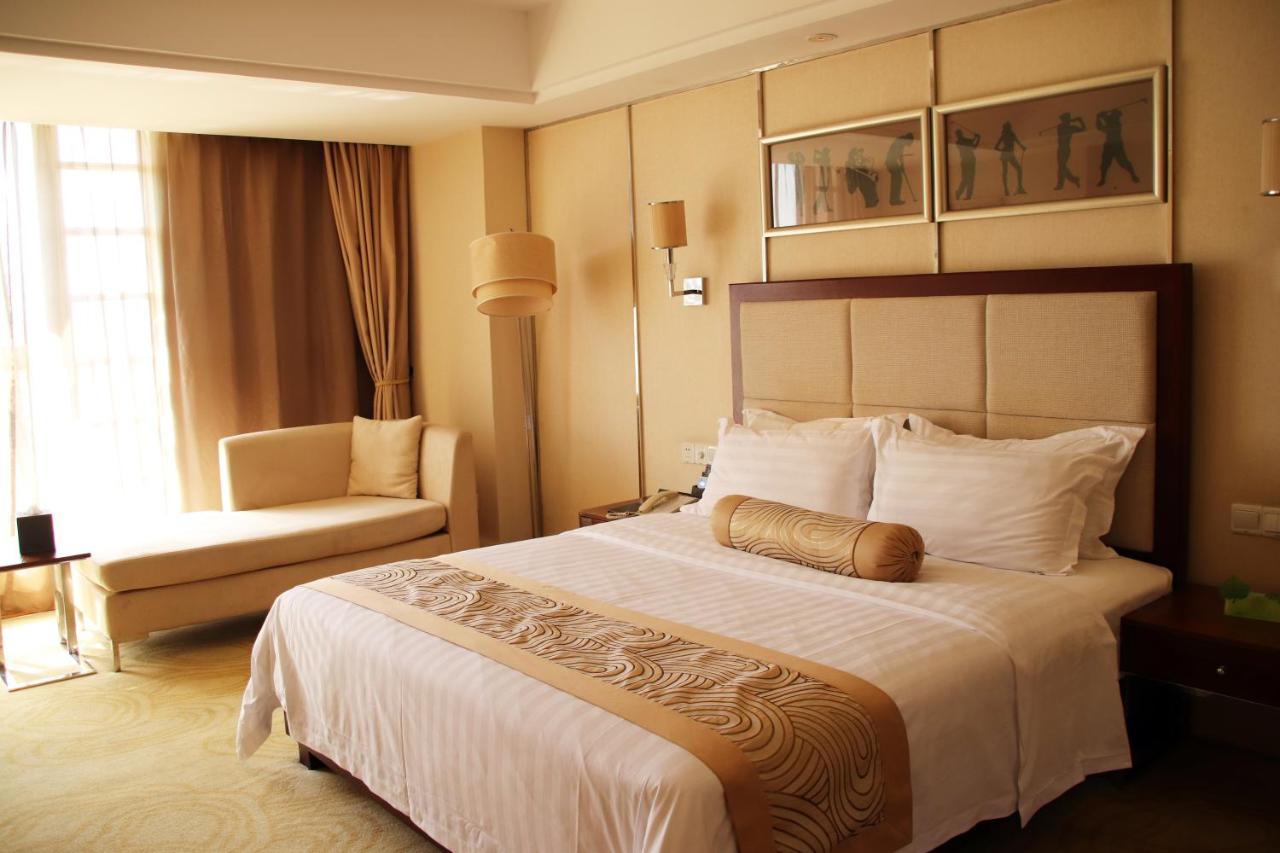 Hotel Aoyuan Golf 4*