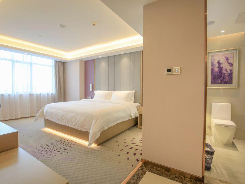 Lavande Hotels-foshan Bijiang Light Rail Country Garden Headquarters Hotel 3*