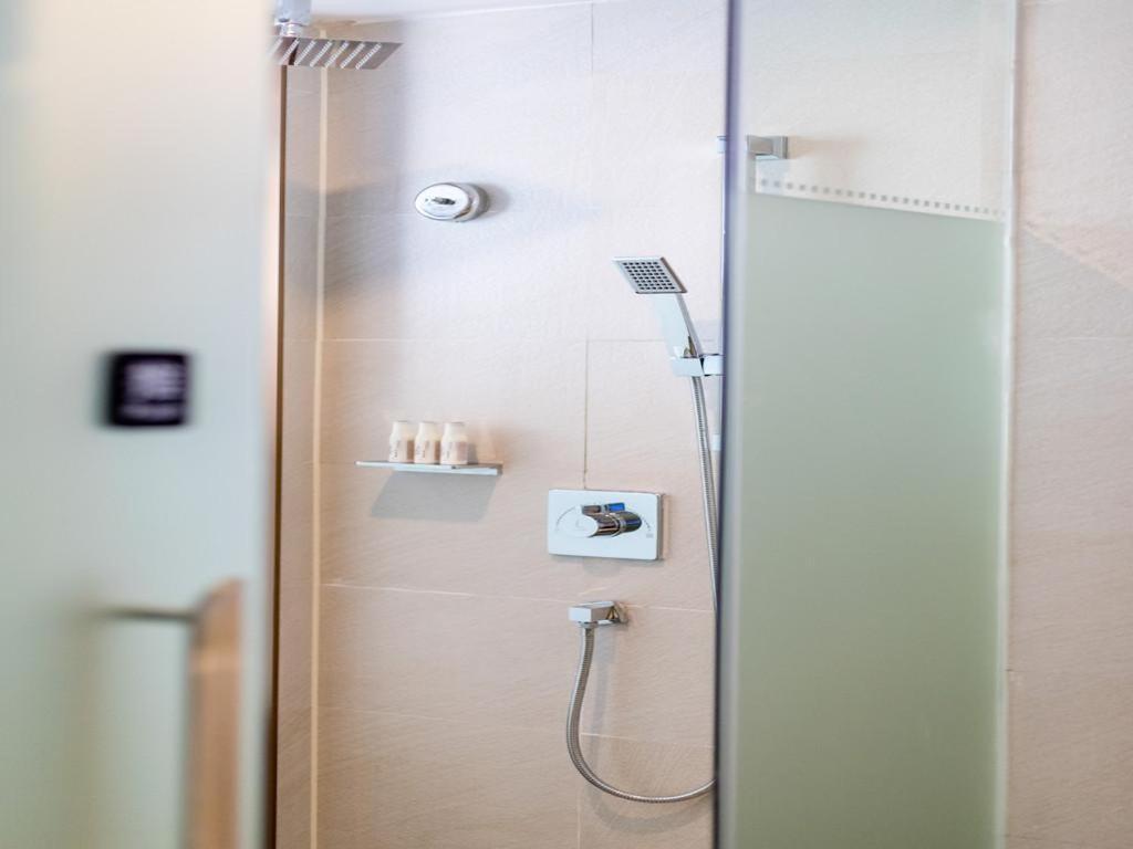 Lavande Hotels-guangzhou Fangcun Jiaokou Metro Station Hotel Guangzhou
