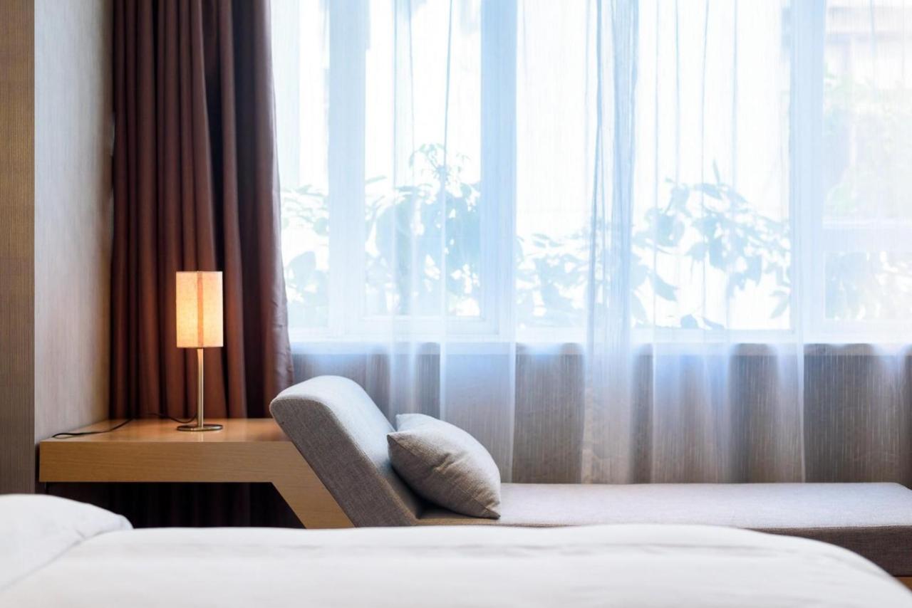 Lavande Hotels-guangzhou Railway Station Hotel 4*