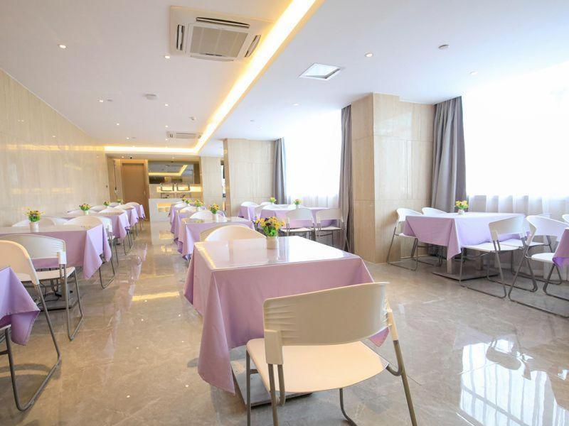 Lavande Hotels-foshan Bijiang Light Rail Country Garden Headquarters Hotel