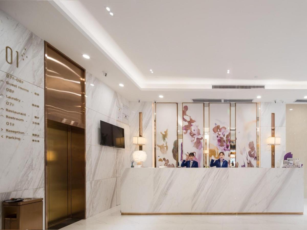 Lavande Hotels-guangzhou Jingxi Southern Hospital Metro Station 3*
