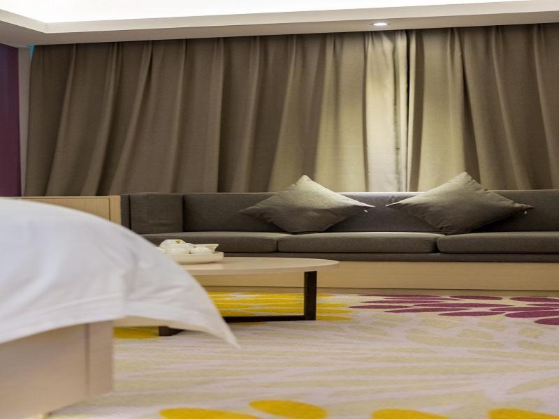 Hotel Lavande Hotels-guangzhou Jingxi Southern Hospital Metro Station 3*