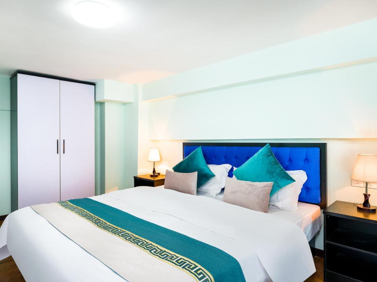 April Fair Duplex South Railway Station Ao Yuan Yue Shi Dai Branch * Guangzhou