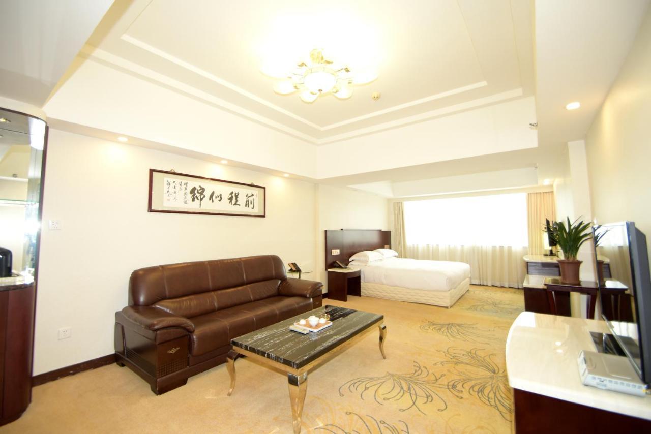 Overseas Chinese Friendship Hotel 3*