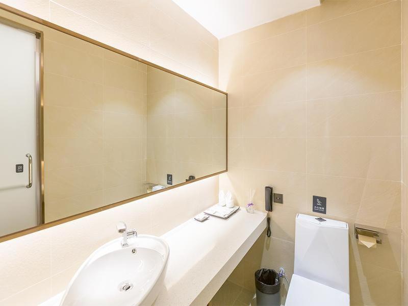 Hotel Lavande Yingbin Road Branch Xiajiao Metro Station 3*