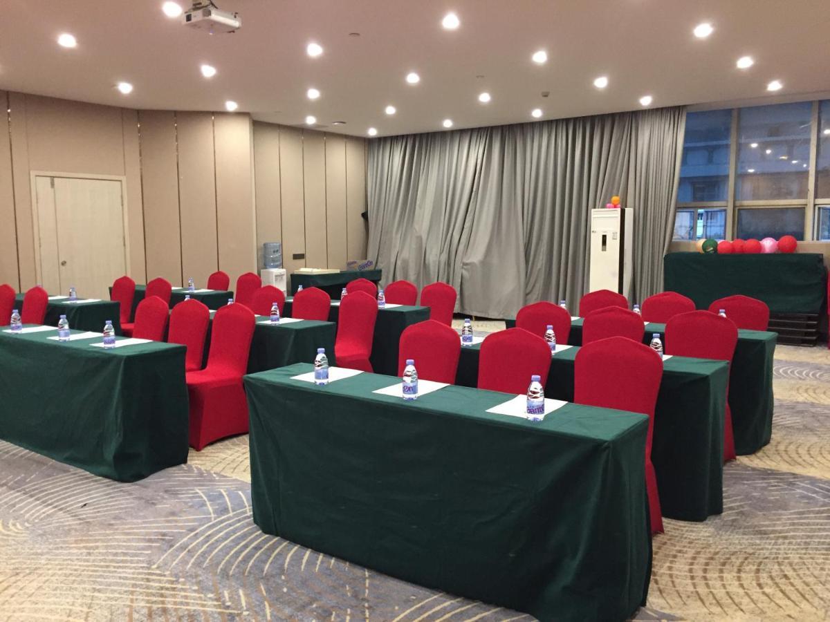 Echarm International Tower Pazhou Convention And Exhibition Center Lujiang Subway Metro Branch - Free Shuttle Bus To Fair Complex During Fair Period Hotel Guangzhou